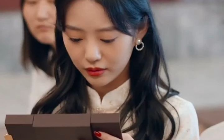 徐艺真化身为皇后穿越到现代全集-全剧终