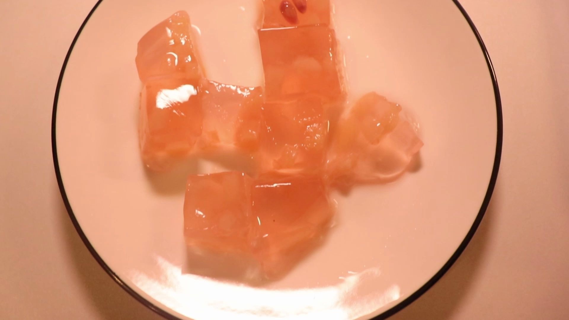 「明天吃什么」夏天清新桃子冻|隔壁小哥哥做饭太好吃啦