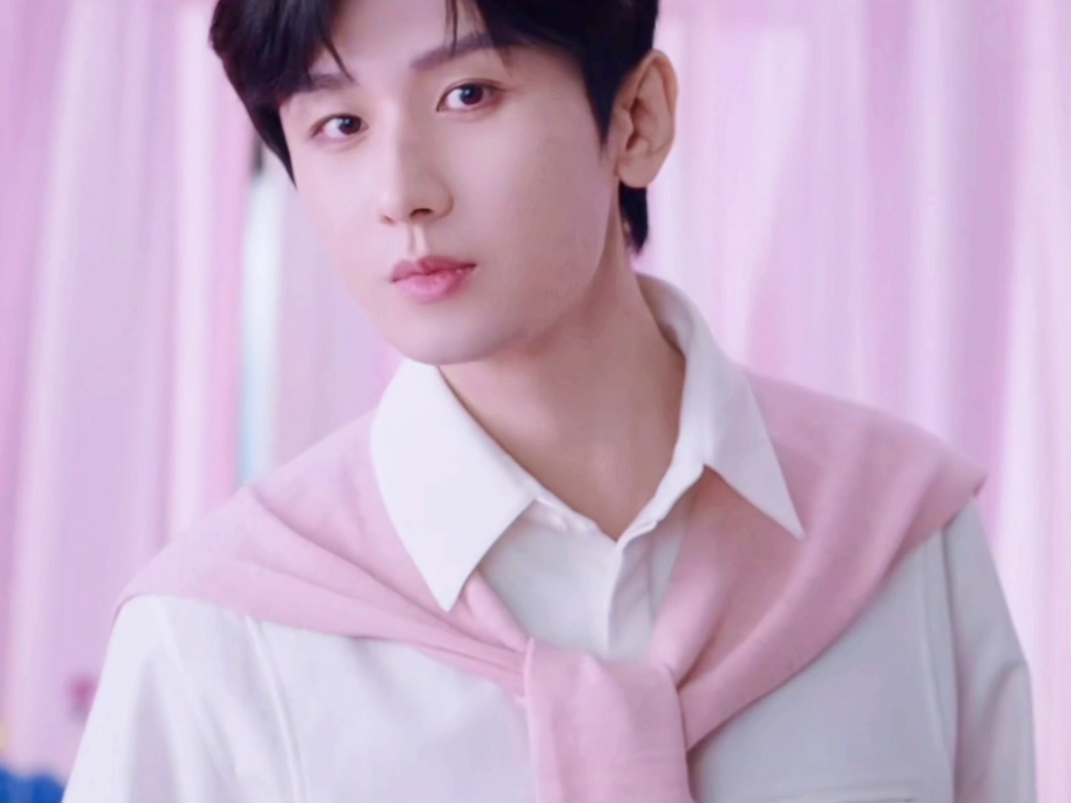 粉色那套约会太太太可以了!呜哇～cr:敷尔佳