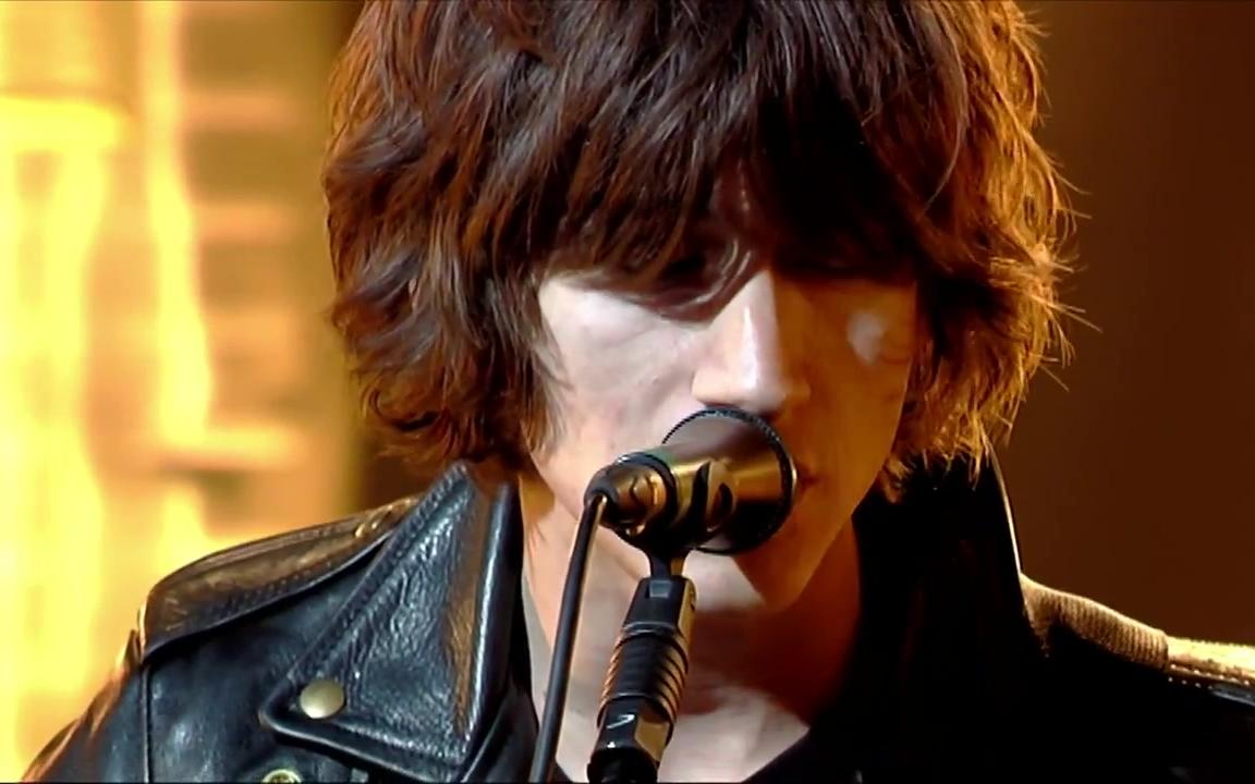 [图]Arctic Monkeys -  Canal+ 2011