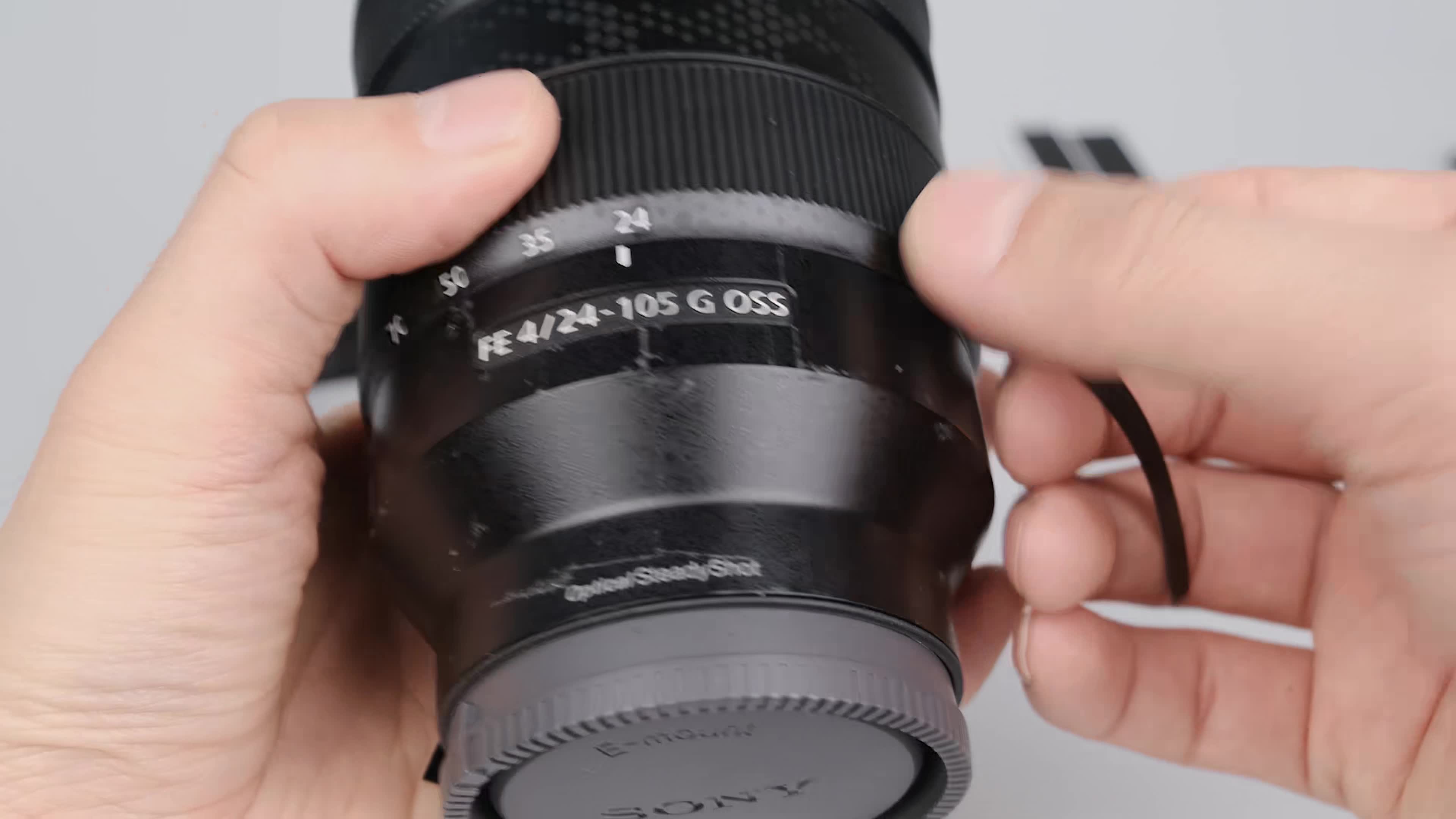 索尼fe24-105 f4贴膜教程 sony 24105保护贴纸_哔哩哔哩 (゜-゜)つロ