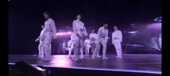 Download Video: [SEVENTEEN]很喜欢改的这段，队友在为他吟唱，在为他祈祷，希望队长快快好起来，这个家没你不行