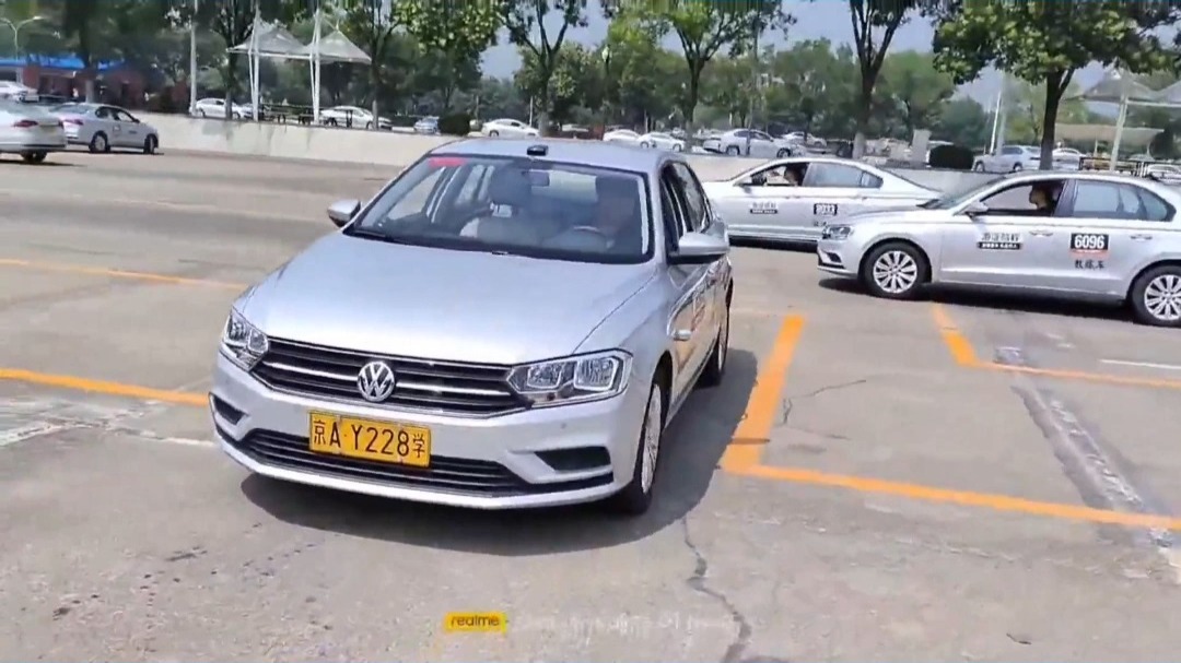 🚗倒车入库、侧方停车，一把过到底啥感觉？