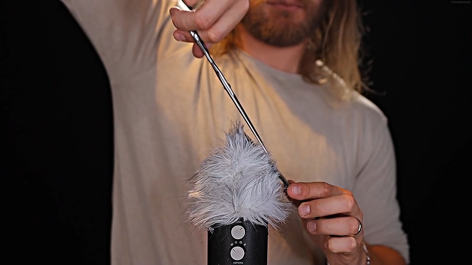 【fredsvoice 助眠】雷神 超慢的剪头发的声音(有人声)