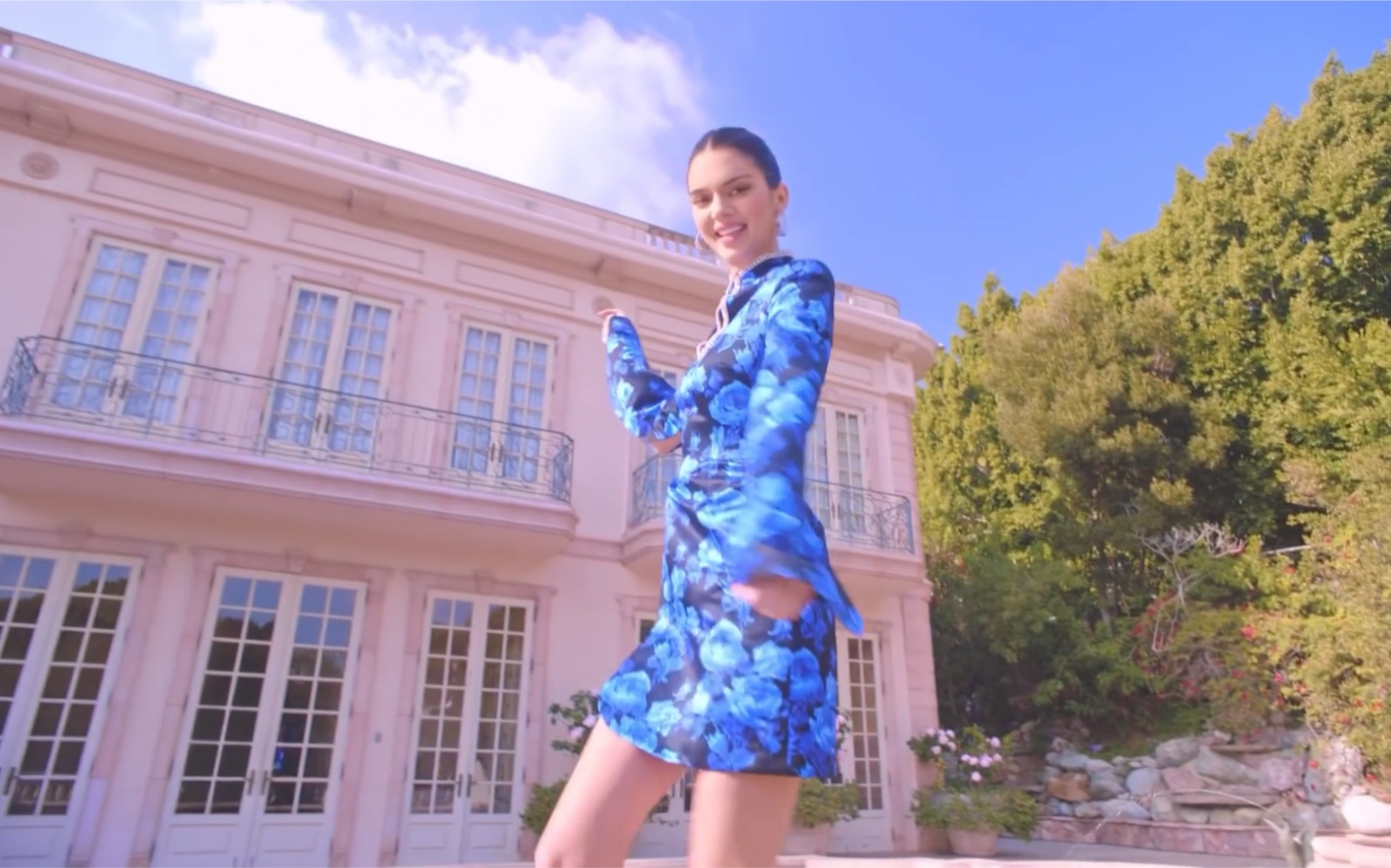 kendalljenner肯豆的颜跟身材我怎么都看不够啊