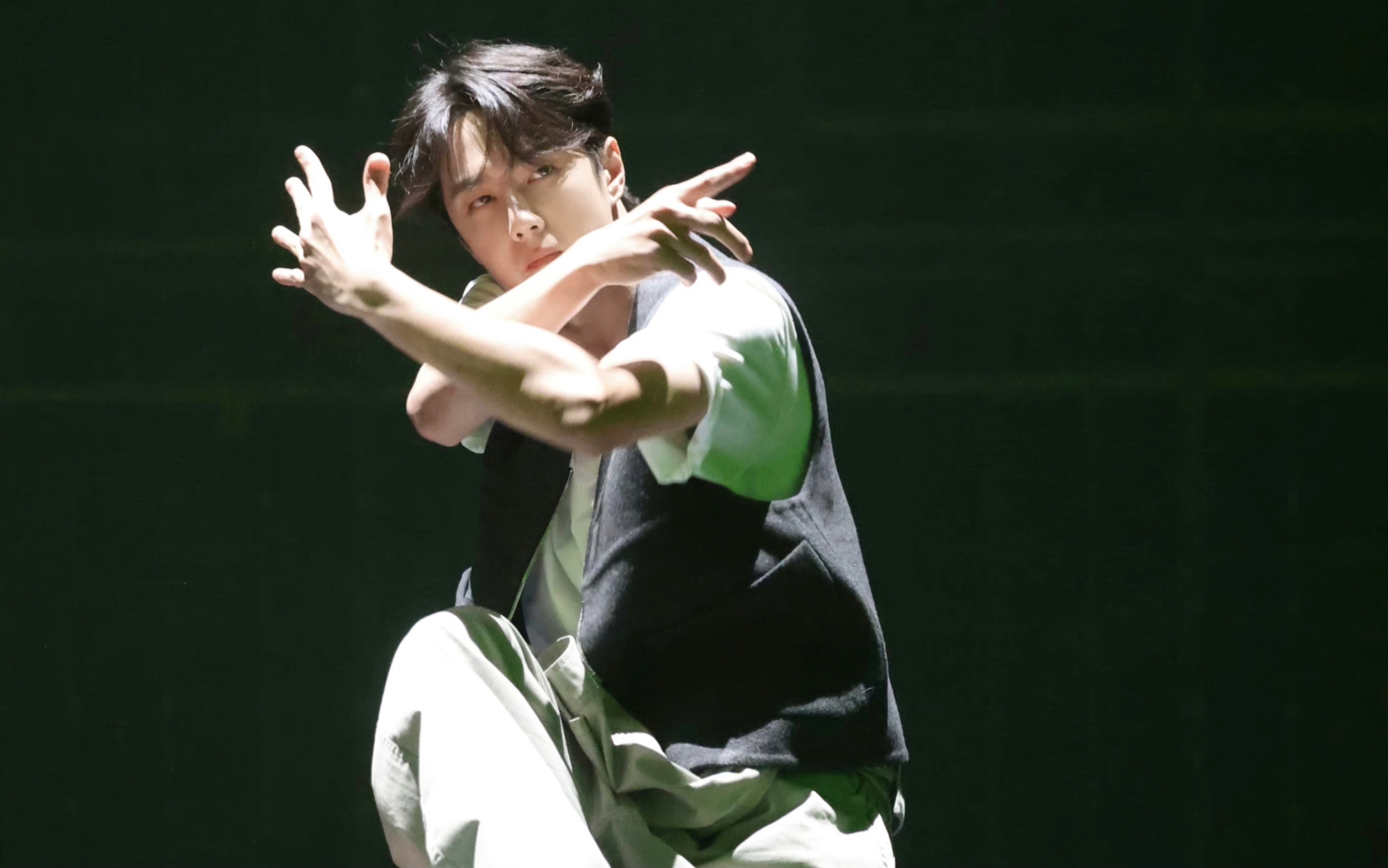 【王一博|舞蹈】舞台定格,神级舞台!每一帧都是限量版!