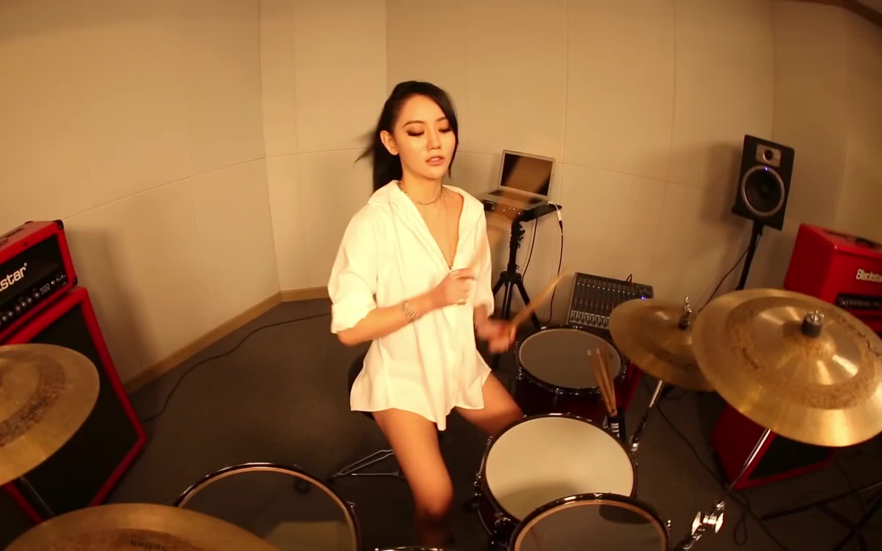 冯大人韩国女鼓手架子鼓演奏学习案例搬运bigblueoceancoverbyayeon