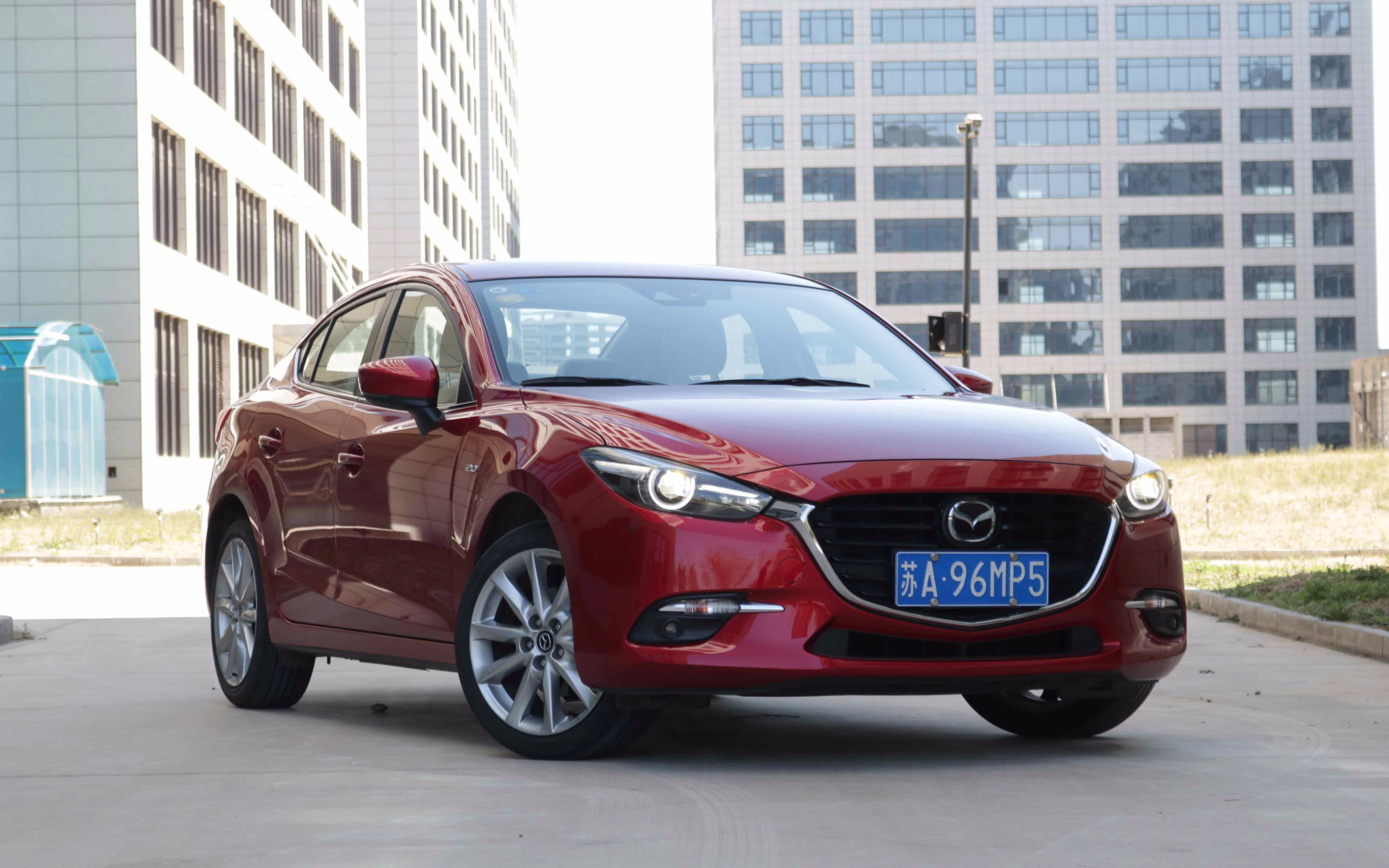 《大聪唠车》第五期:凭操控干掉同级别车型 试驾马自达3昂克赛拉