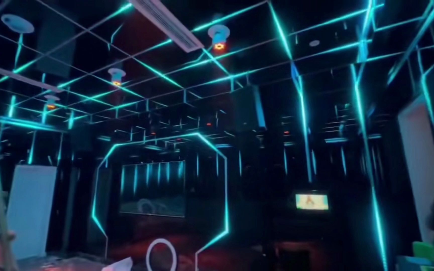 ktv包房灯光改造效果 包房灯光升级 打造电音房声光电效果 打碟嗨房