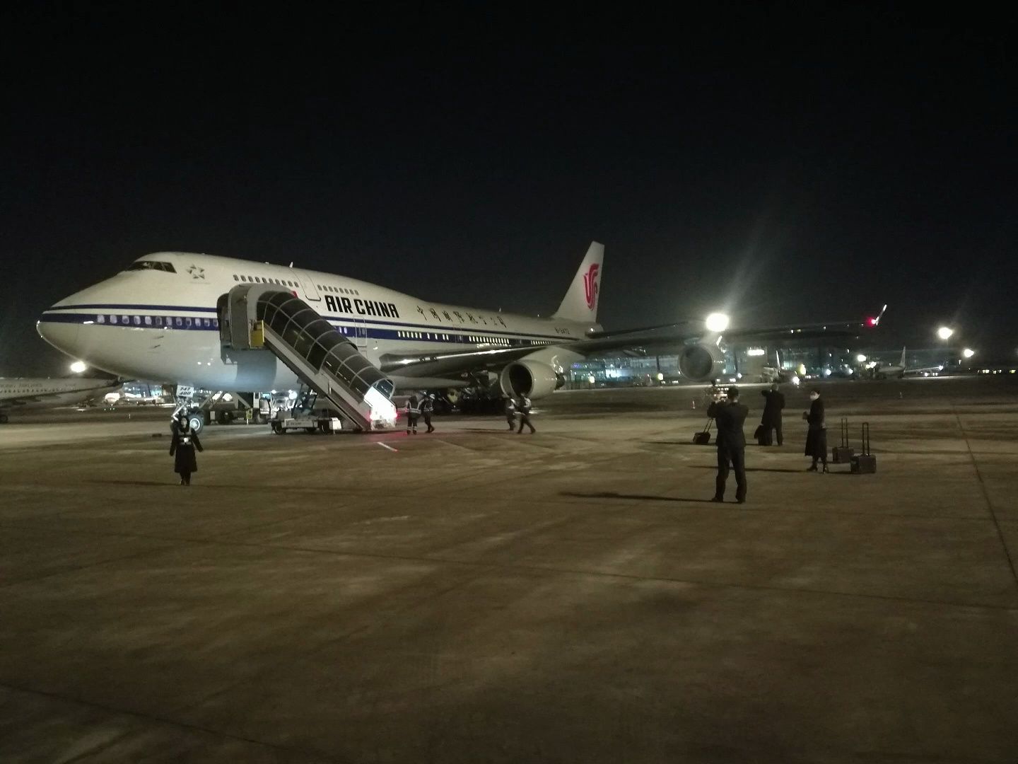 [图]【航空】中国国际航空登机、落地音乐 圆舞曲 20分钟循环+B-2472客舱环境