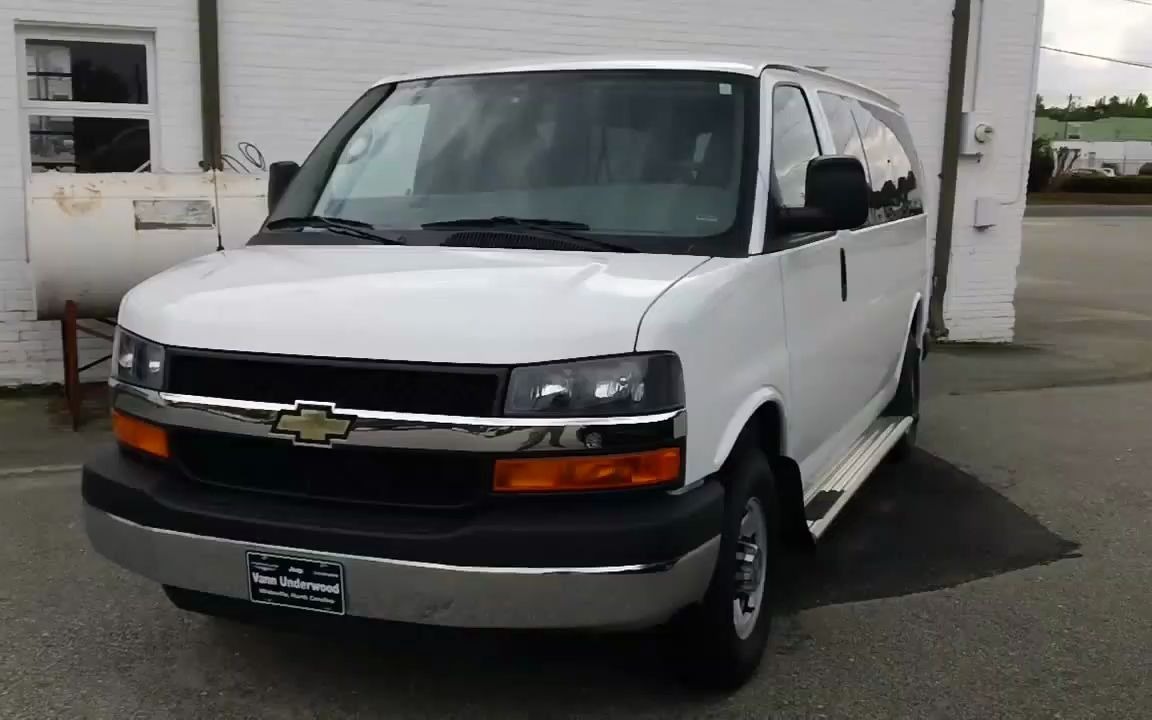 【汽车】12人厢式货车2012雪佛兰特快3500 lt