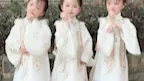 Tải video: 三胞胎汉服出街被围观