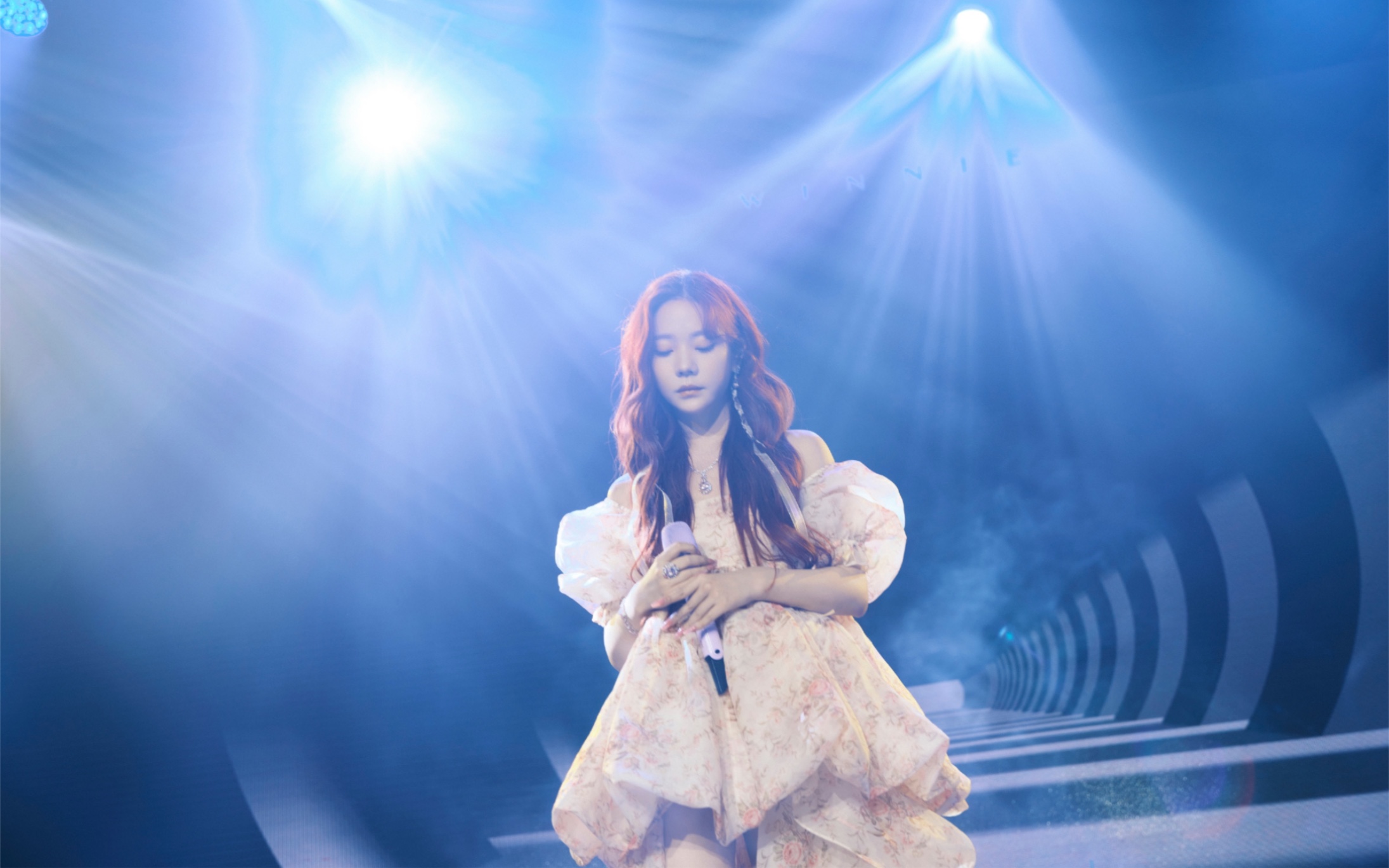 展现舞台上的多面性,盛着满满爱意@张紫宁zining 点亮了自己99,全新