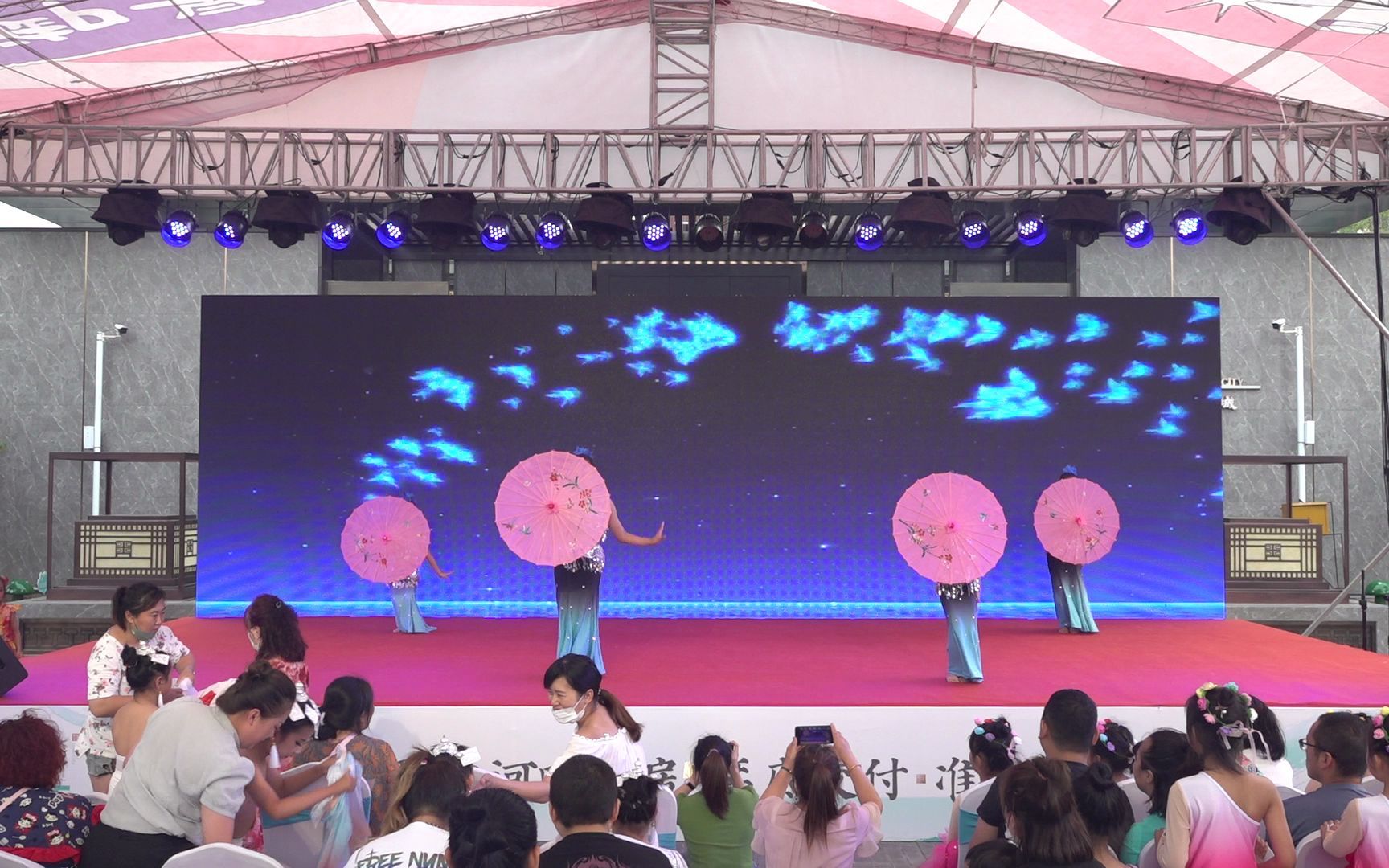 [图]傣家的姑娘傣家的雨——御景隆城“仲夏之梦”少儿艺术节