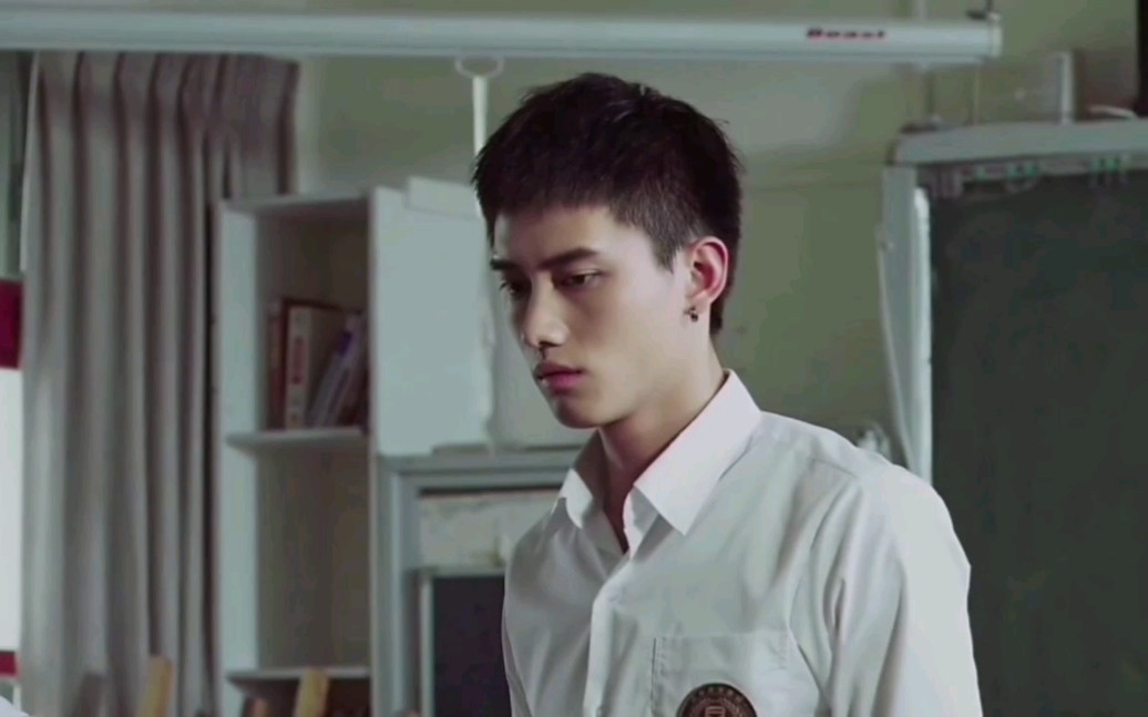 【东北插班生电影第一季6】我虎哥真是走哪撩哪