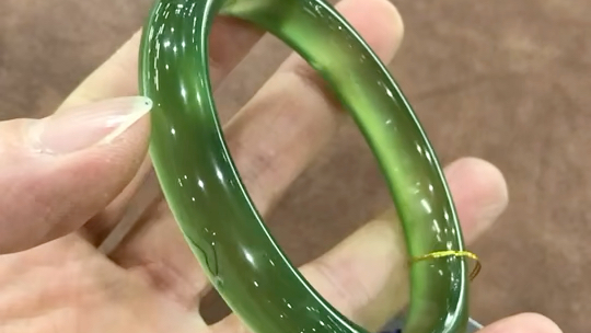 岫玉180料大圈口手镯 收藏级的岫玉