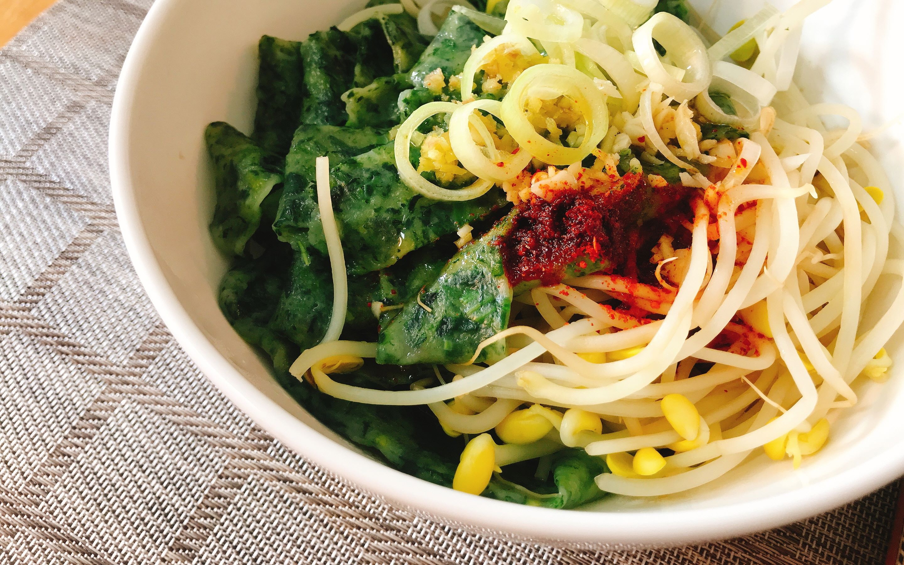 【油泼菠菜面】绿油油的陕西味道