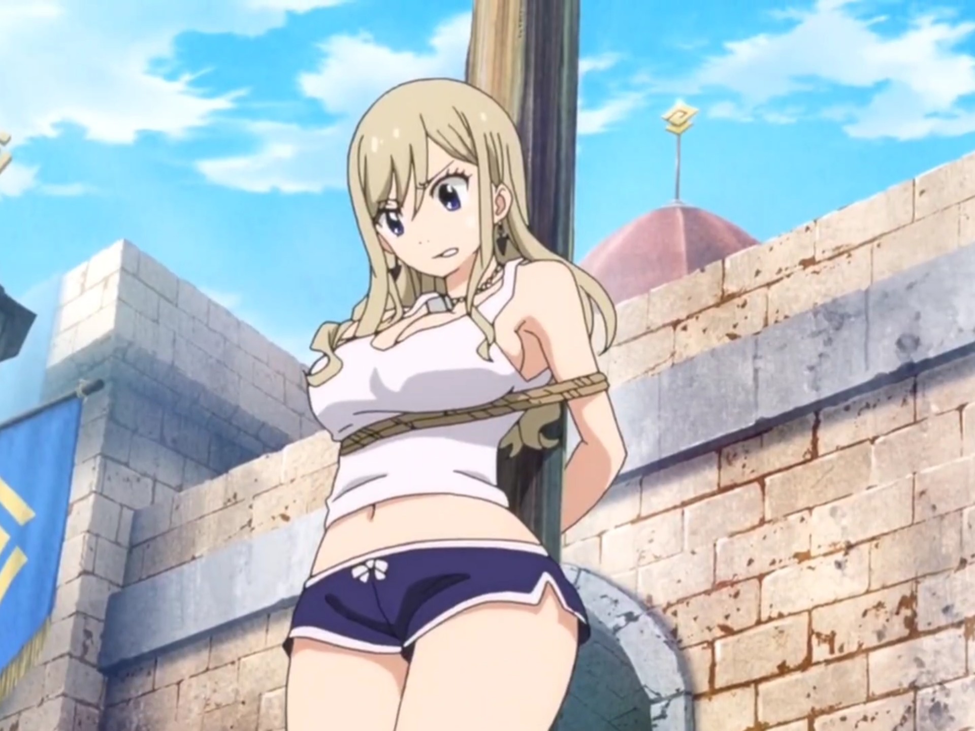 女主被机器人绑在了柱子上,欲要行刑