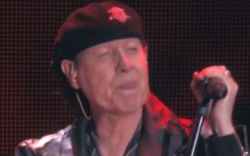 [图]Scorpions - Still Loving You（live at france 2015） 可能是最好的一个版本了