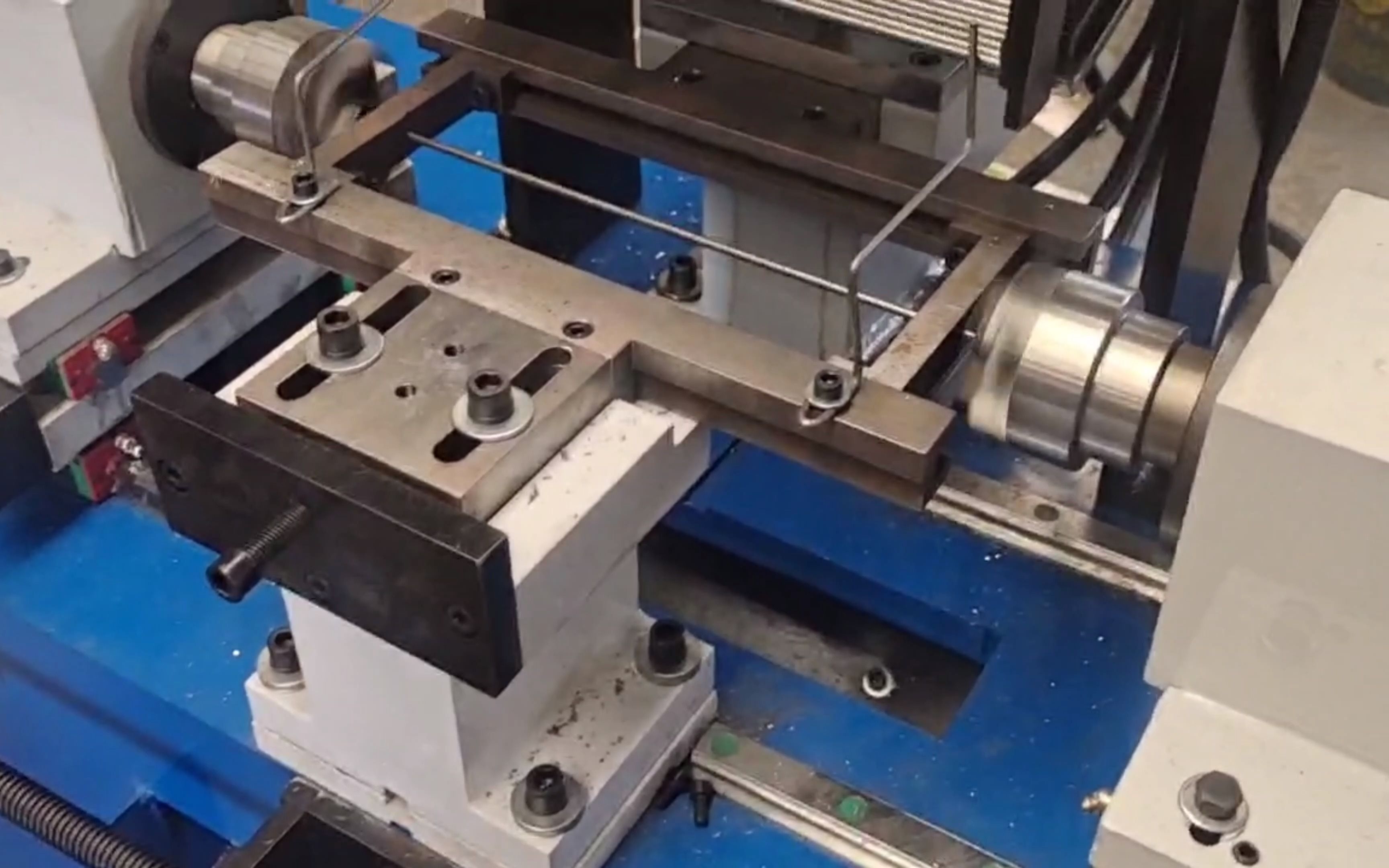 全自动倒角机.圆管方管倒角机,小棒料倒角加工设备.