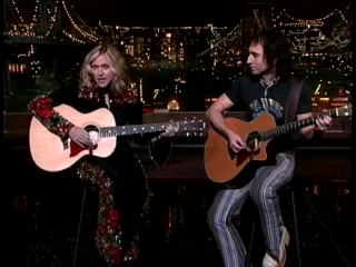 [图]【现场弹唱】Madonna - Don't Tell Me (Live at Letterman)