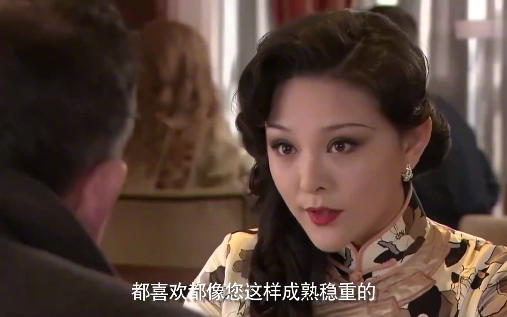 对与决:典狱长贪财好色,鬼子立马派出女特务接近,下秒做法刺激