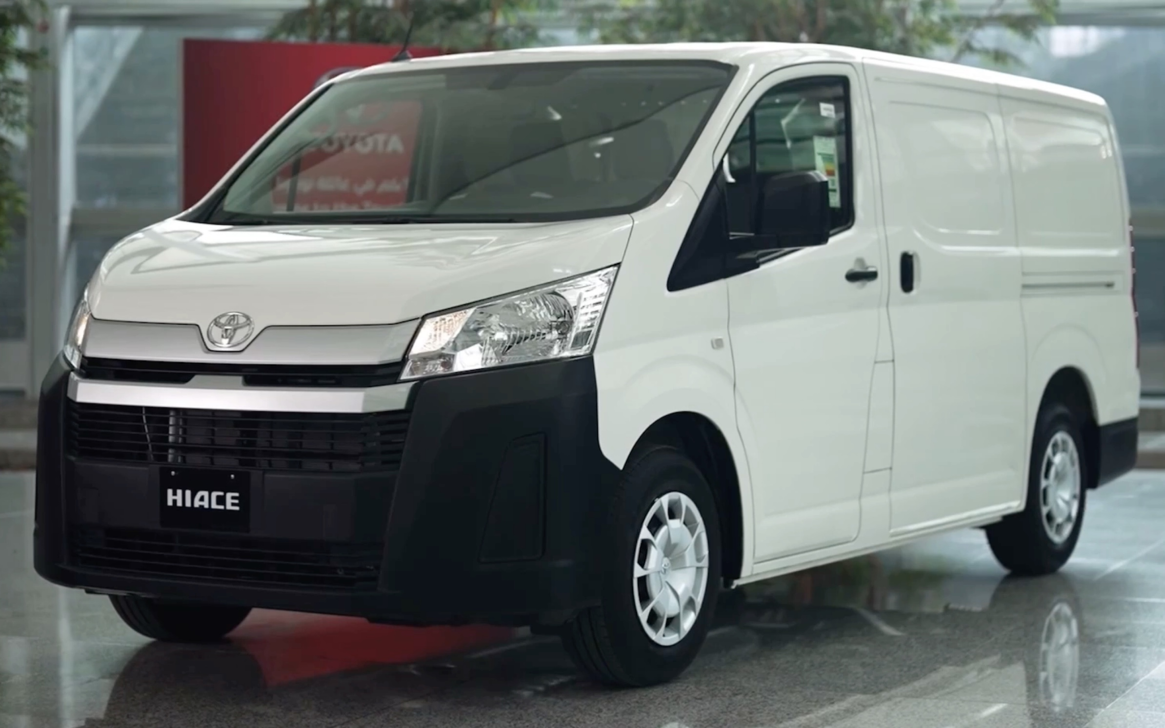 「转载」阿联酋丰田海狮(h300)商用车开箱视频