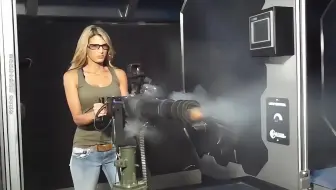穷则精准射击，富则火力覆盖，M134加特林有多强？