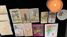 塔罗占卜 她喜欢我吗 我们会有机会交往吗 准 哔哩哔哩 つロ干杯 Bilibili