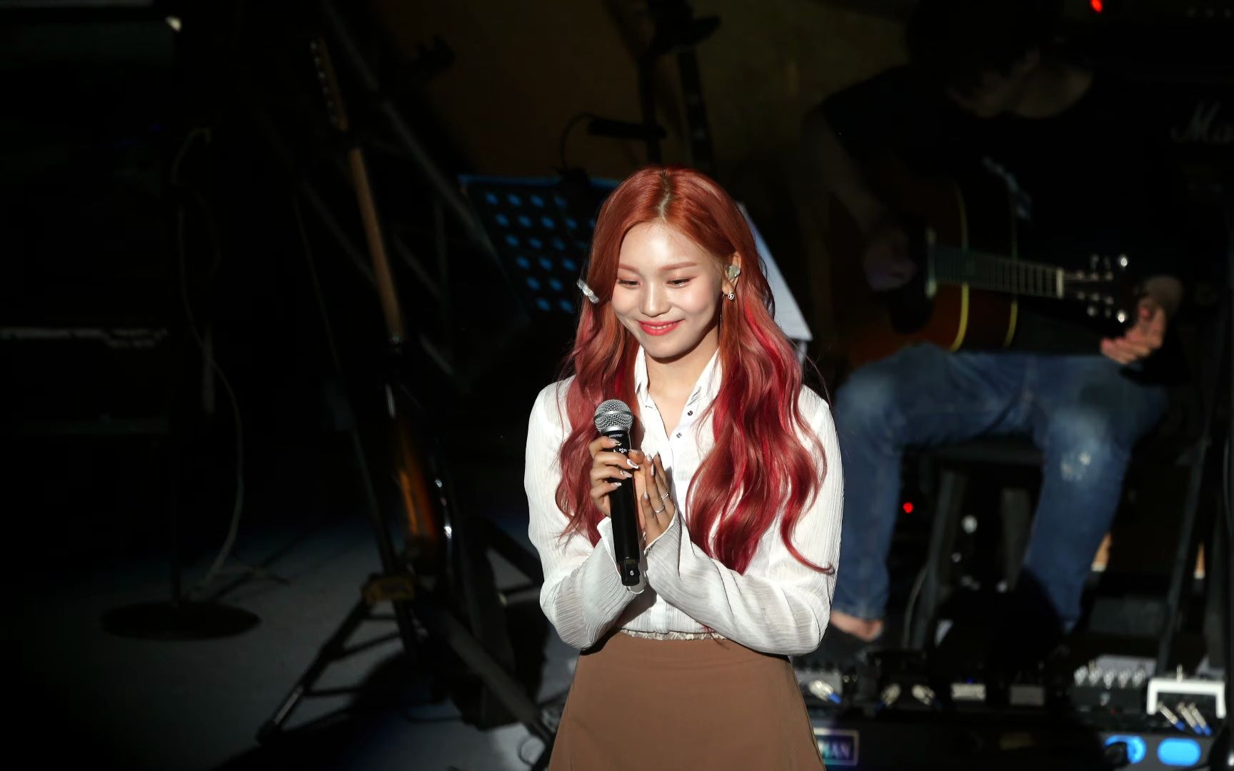 [4k] viviz 金艺源(umji) -翻唱李茂珍的《when it snows》个人直拍