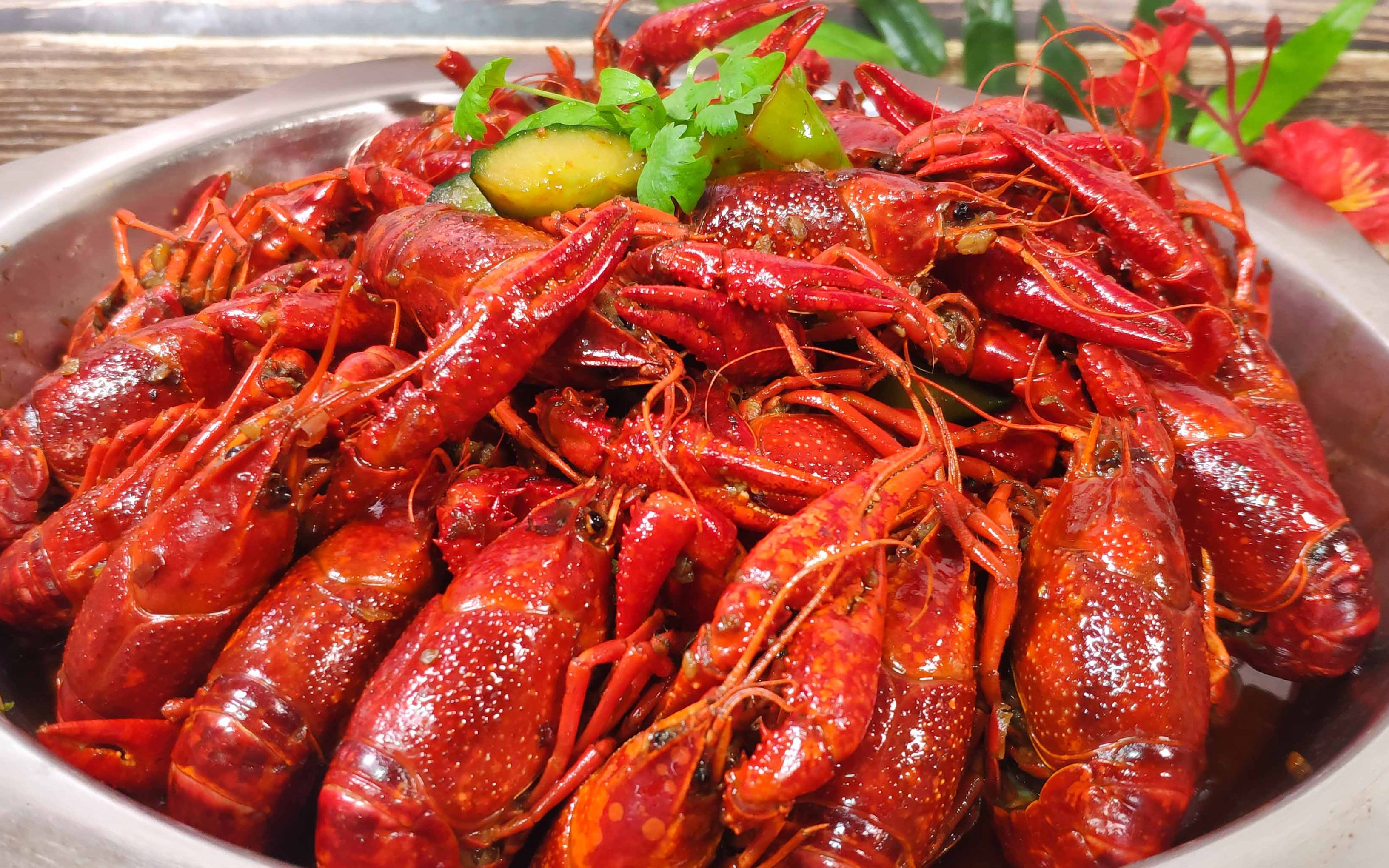 麻辣小龙虾最好吃的做法2斤龙虾加一瓶啤酒麻辣鲜香又入味