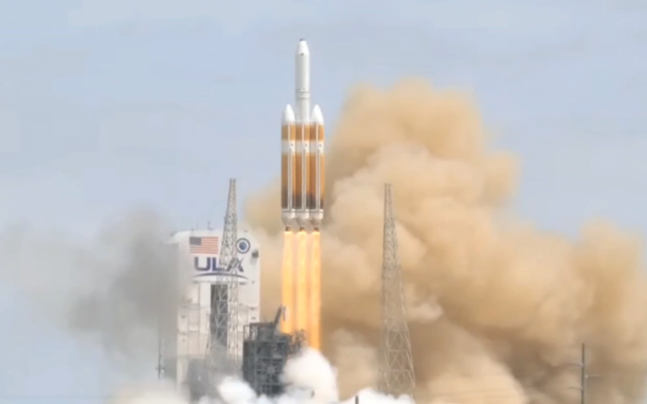 点火,起飞!德尔塔四号重型运载火箭完成谢幕发射!