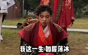 Descargar video: 十年后也会怀念朋友齐聚一起当群演玩游戏的日子吧！