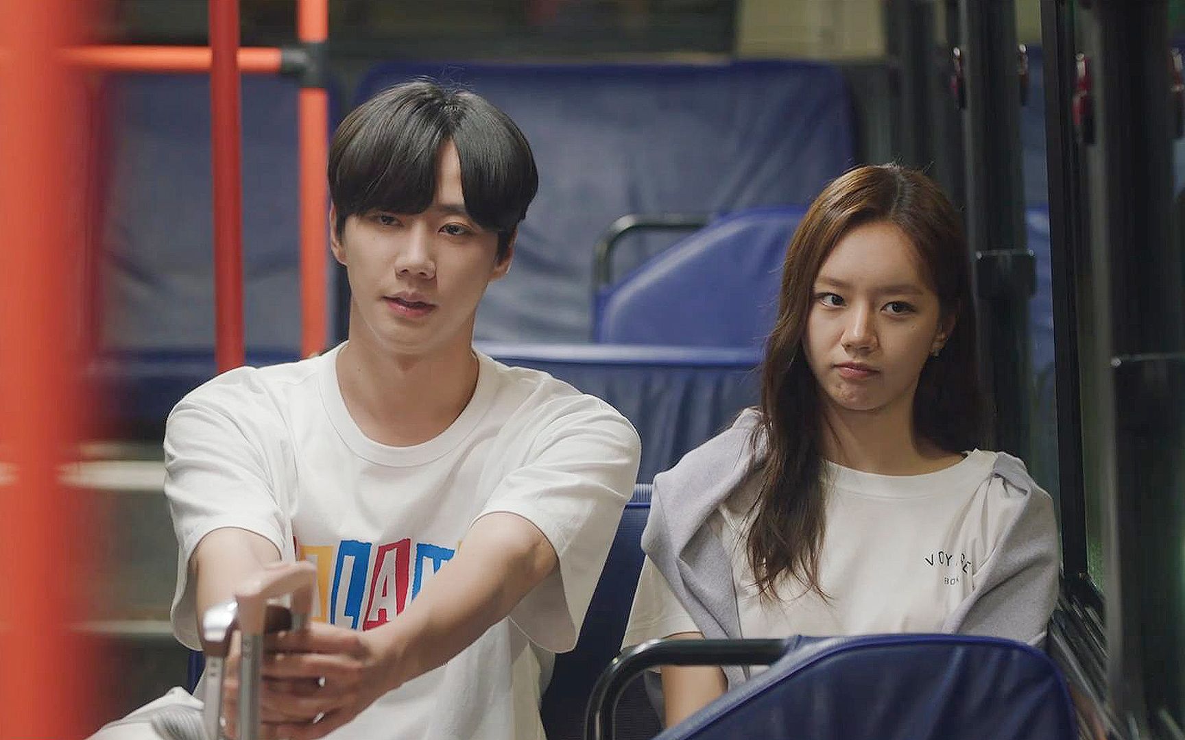 李惠利新剧《以一当百的管家》5-见鬼殡葬师与跑腿男的俤二职业 影视