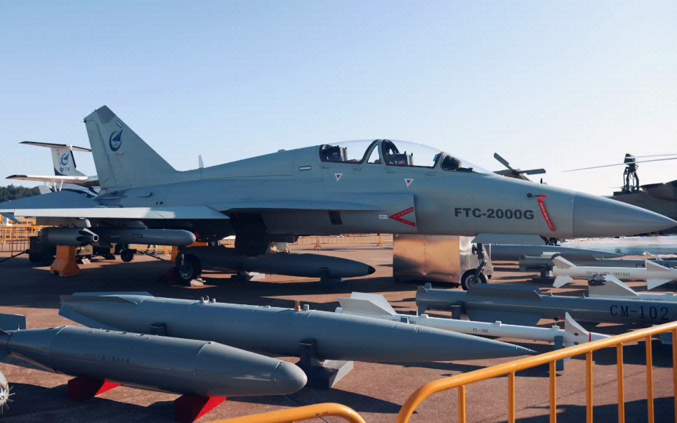 解放军ftc-2000g多用途飞机-"神鹰"#攻击力#战斗机#教练机