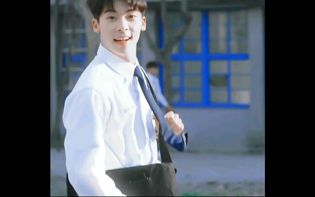 许光汉李子维回头笑的这段我可以循环播放一百遍