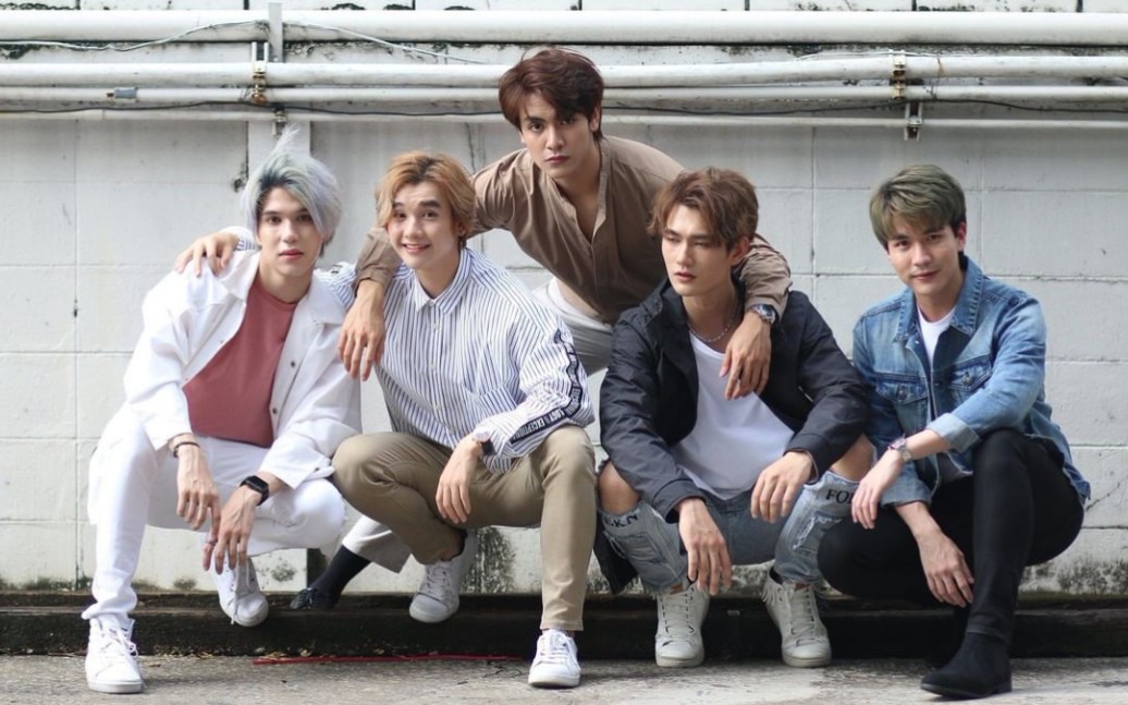 special live with oxq]