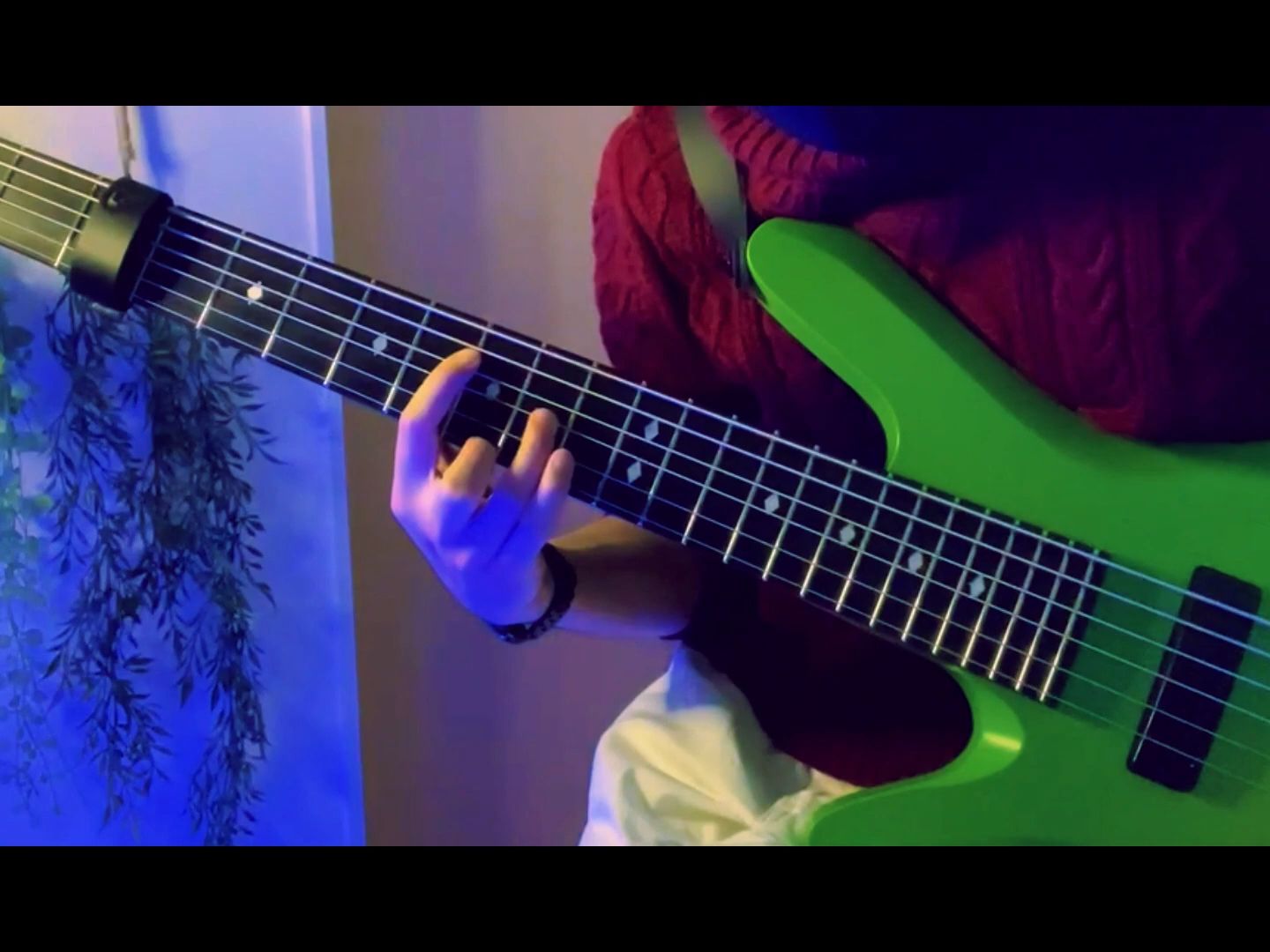 72oka:贝斯指弹:snowy