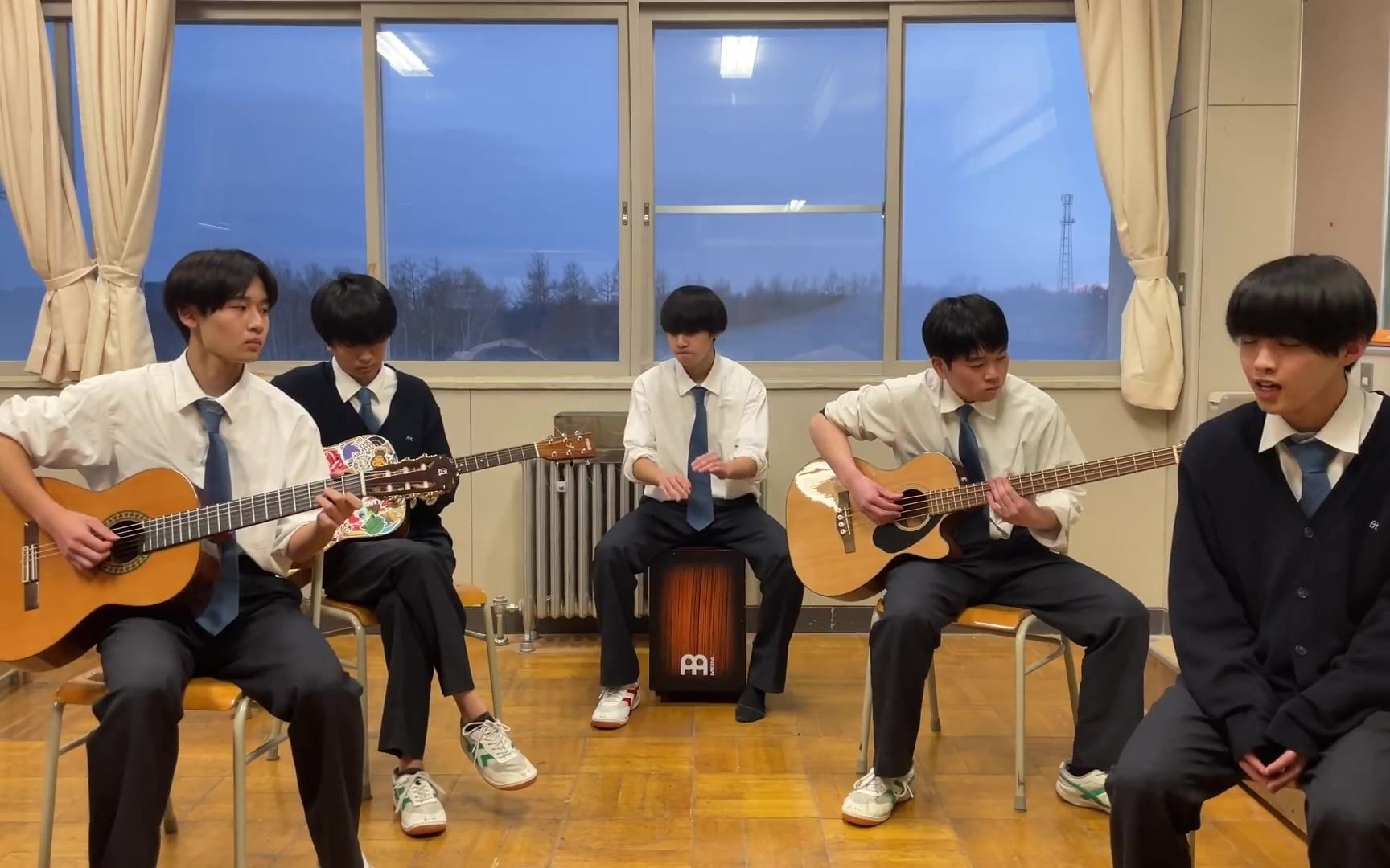 [图]日本高中生组合翻唱《3月9日》，画面和歌声都好清澈