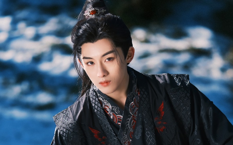 【董思成】果然古装还得跳中国舞的人来!180 的身高!完美的丹凤眼!