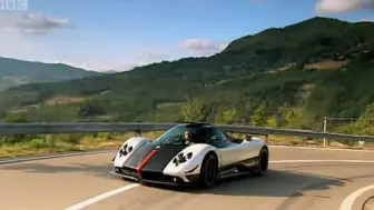 Download Video: 世界上只有五台！帕加尼（Pagani）Zonda Cinuqe 理查德·哈蒙德（Richard Mark Hammond）鼹鼠动态驾驶评测 Top Gear