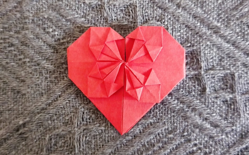 【折纸】小时候经常折的开花爱心,简单又好看