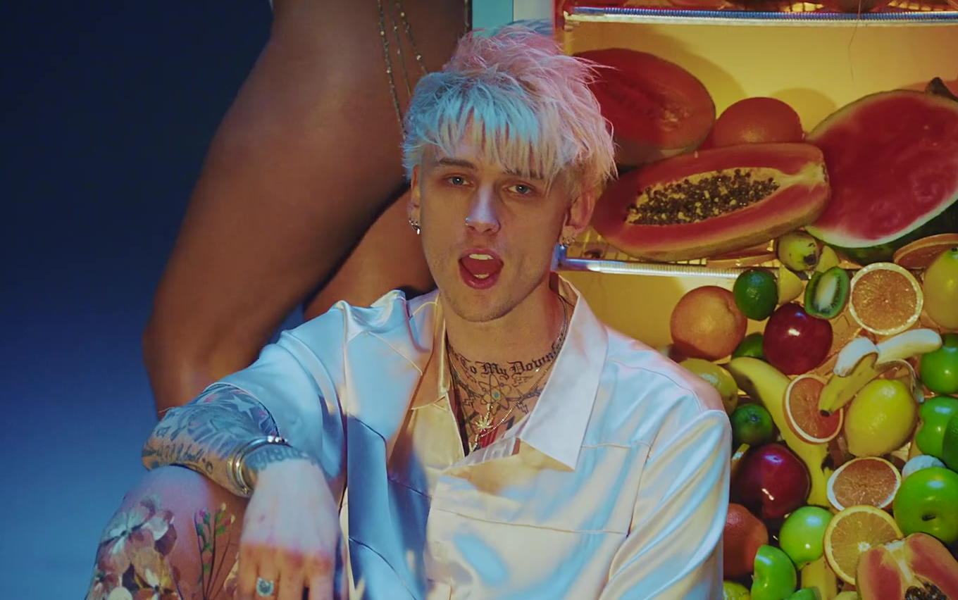 mv首播machinegunkellywhyareyouhere