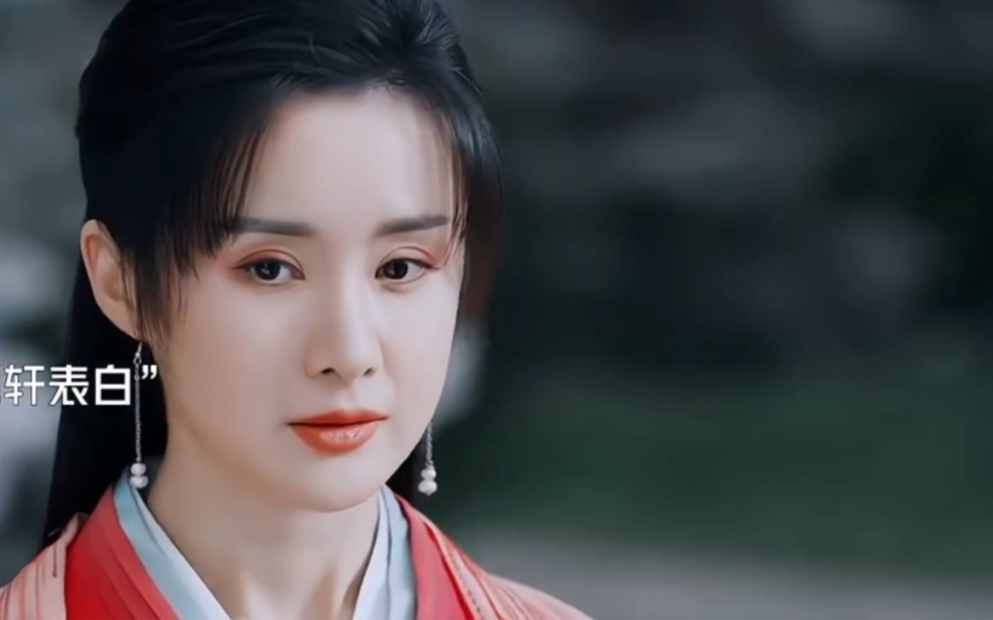 落霞仙子一时间接受不了落明轩对自己的表白一跑了之,落明轩去追落霞