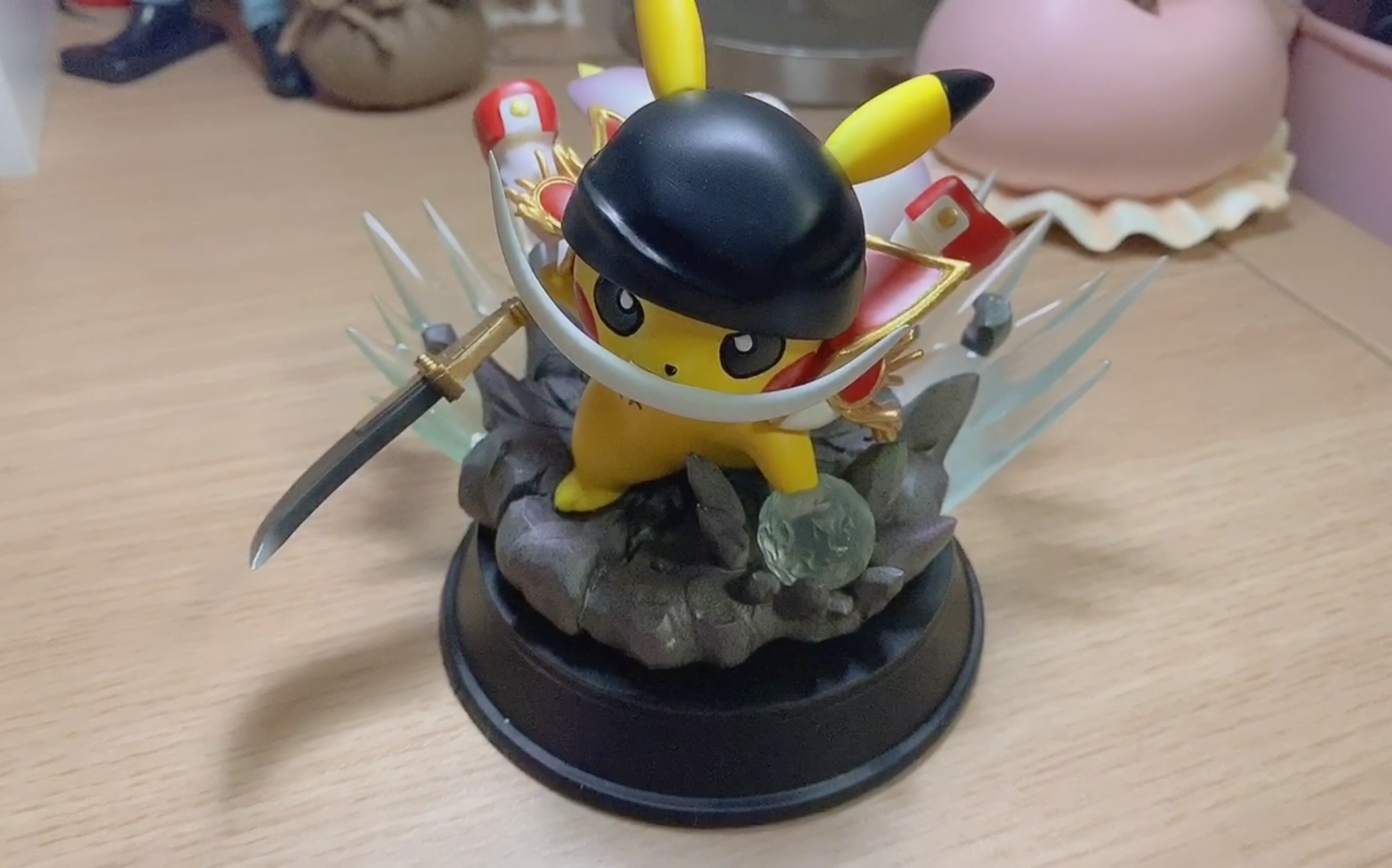 皮卡丘cos白胡子手办开箱～_哔哩哔哩 (゜-゜)つロ 干杯~-bilibili