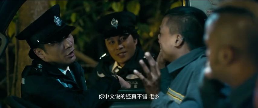 [图]冲锋车：发哥冒充假警察去路口查车，一举一动都小心翼翼的