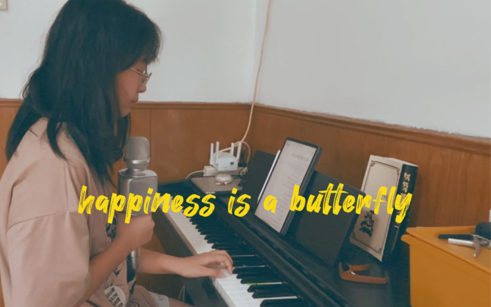 [图]happiness is a butterfly. lana del rey｜网课课间