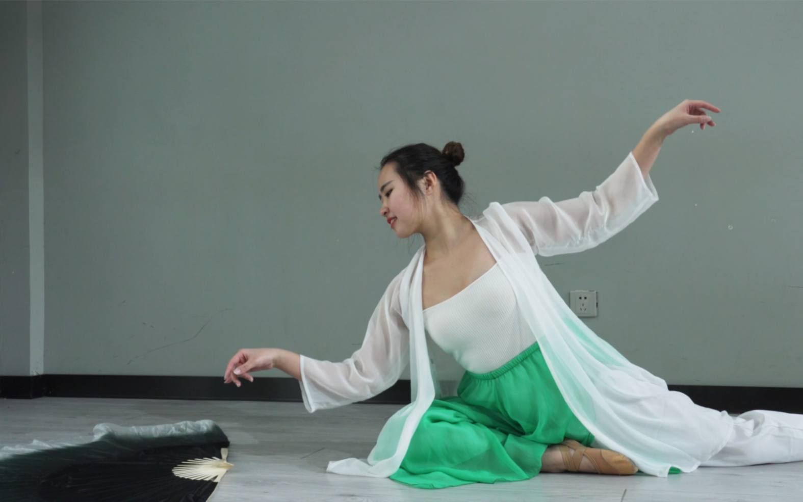 白熊舞蹈【南山南】