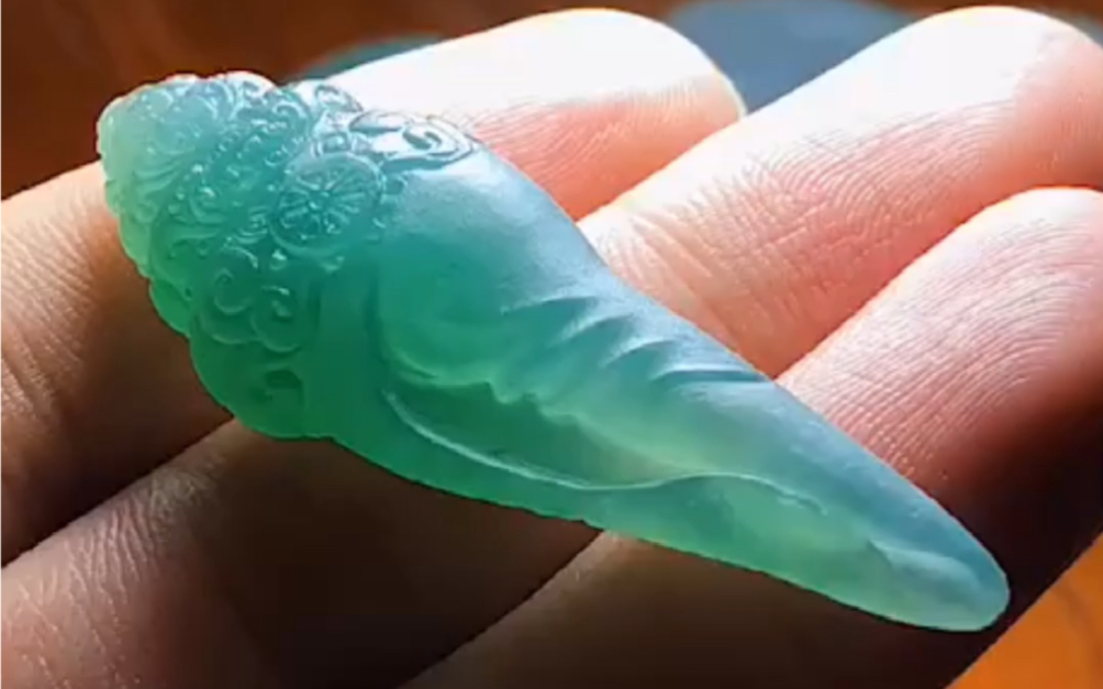 翡翠法螺,可以收纳邪气,避邪进宝的寓意哦 #翡翠_哔哩哔哩 (゜-゜)つ