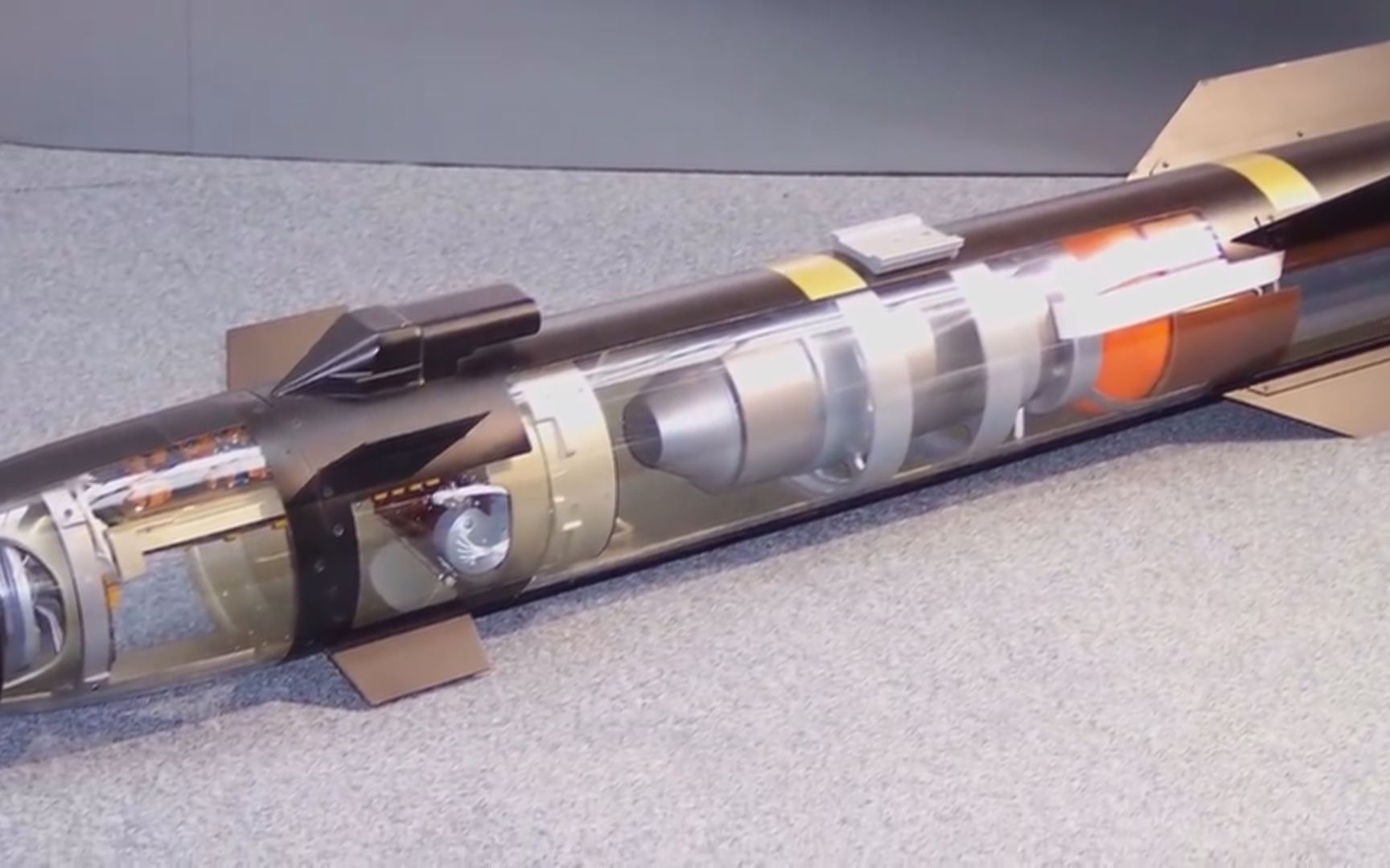 美媒披露美军击杀isis-k成员细节:"死神"无人机发射r9x导弹